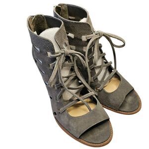 Vince Camuto Tressa Suede Leather Perforated Lace Up Booties Sandals SZ 10 Grey